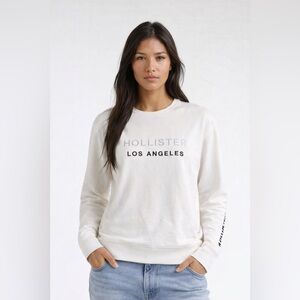 Hollister Sweatshirt.
